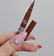 خط چشم قهوه ای ماژیکی میندو